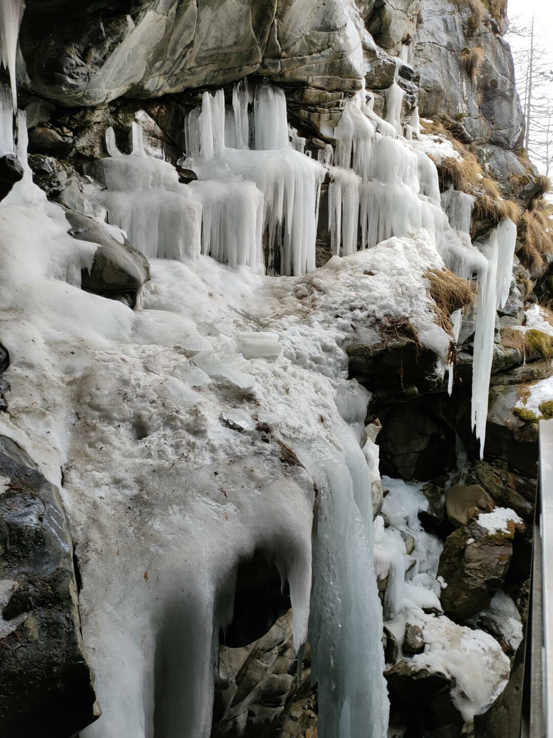 Grotte delle Busserailles inverno