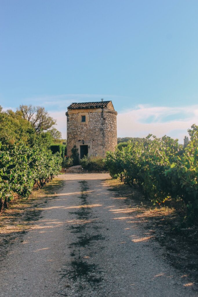 dormire in un mulino in provenza viaggio in francia